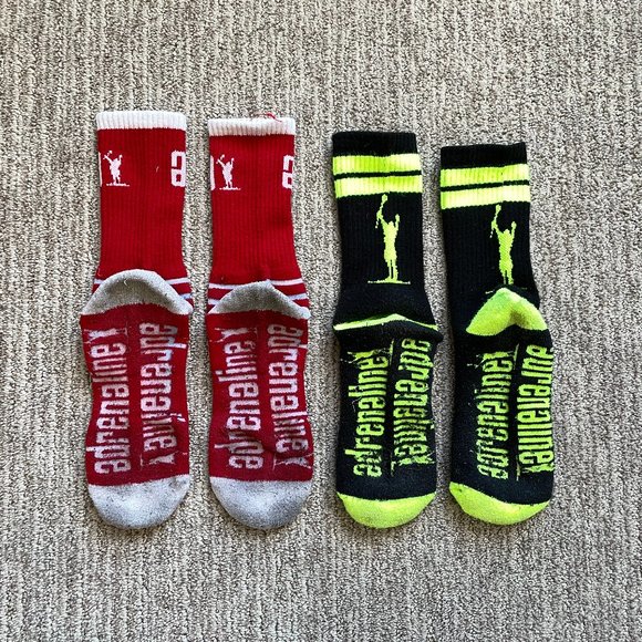 Lot of 2 pairs Men's Large 9-12 Adrenaline Lacrosse Crew Socks Red Black - Picture 1 of 3